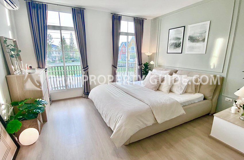 Townhouse in Bangnatrad 